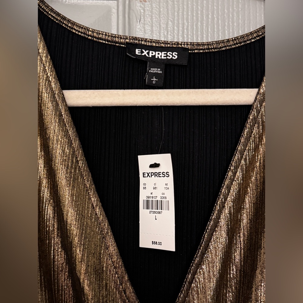 NWT EXPRESS Ribbed Gold Metallic Ruched Top - Picture 7 of 11